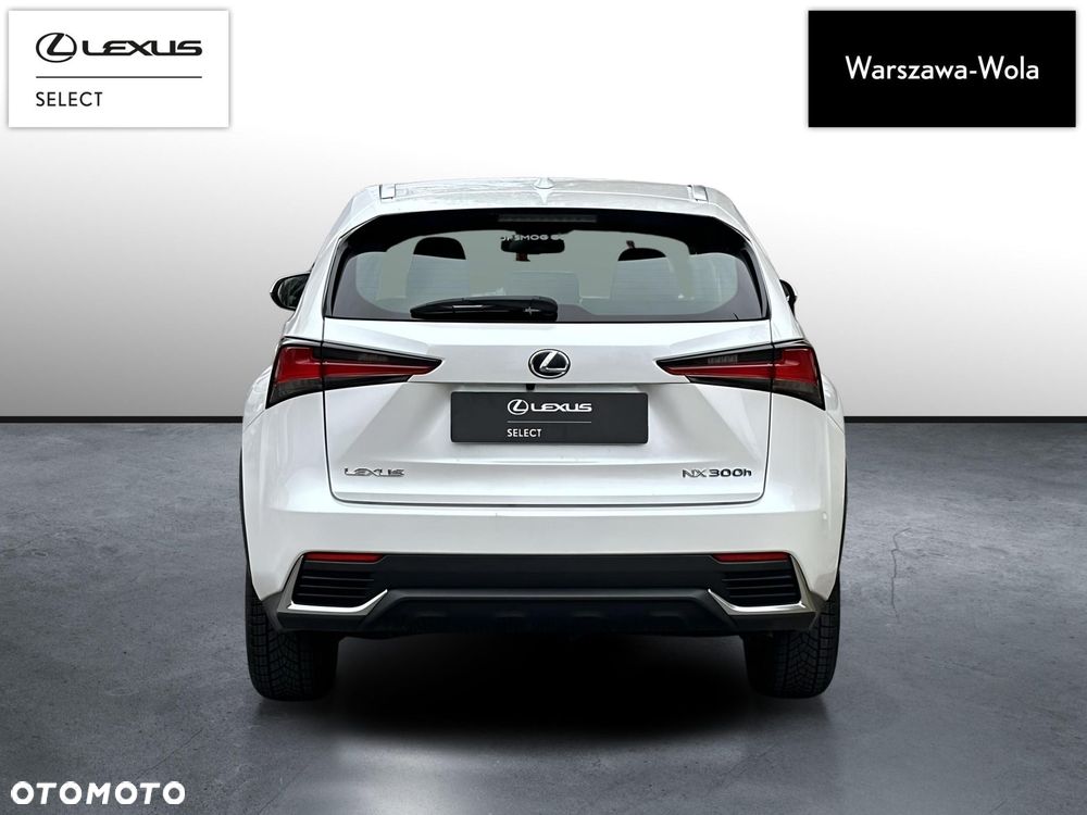 Lexus NX 300h Business Edition AWD - 4