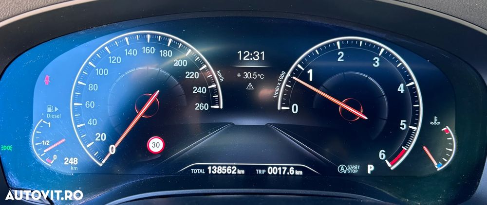 BMW Seria 5 530d xDrive Aut. - 23