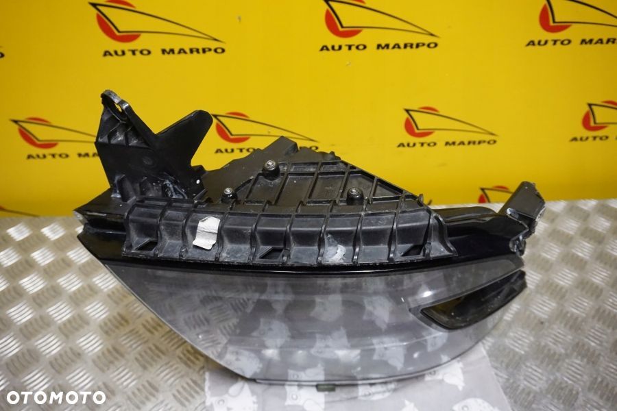 CHEVROLET TAHOE SUBURBAN 2015- REFLEKTOR LAMPA PRAWA PRZEDNIA USA - 13