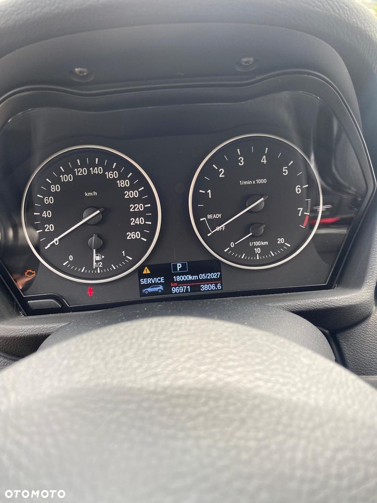 BMW X1 sDrive18i - 11