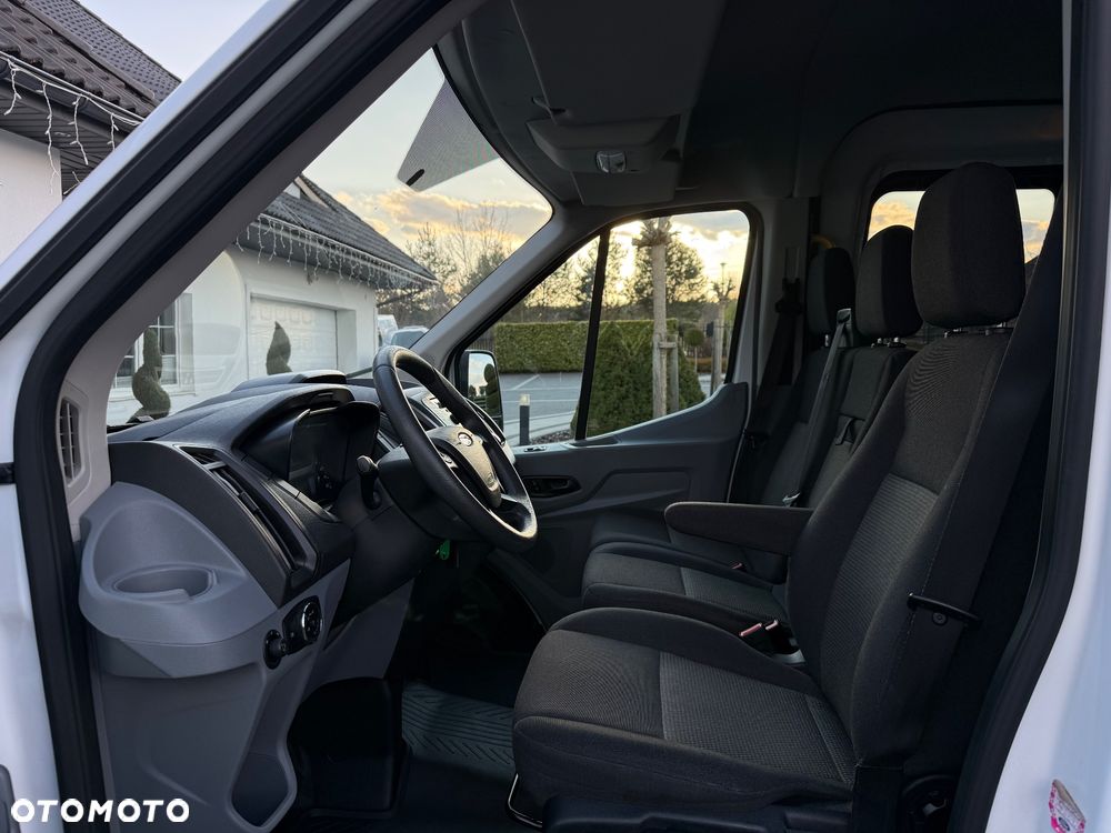 Ford Transit - 12