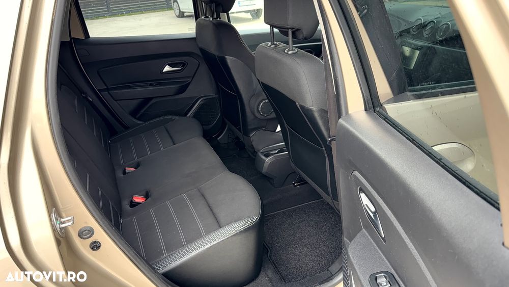 Dacia Duster 1.5 Blue dCi Prestige - 11