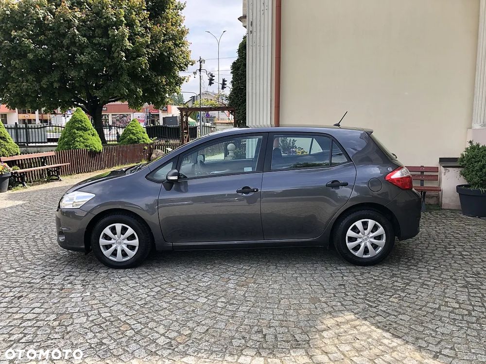 Toyota Auris - 8