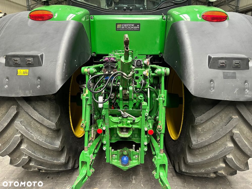 John Deere 7230R - 9