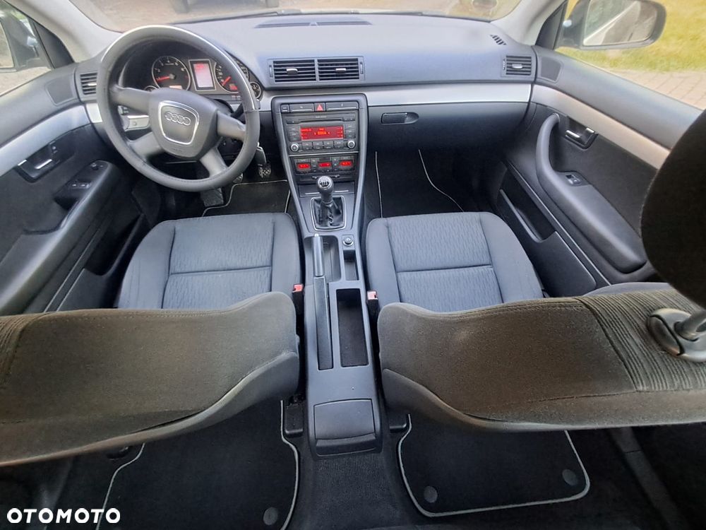 Audi A4 Limousine - 9