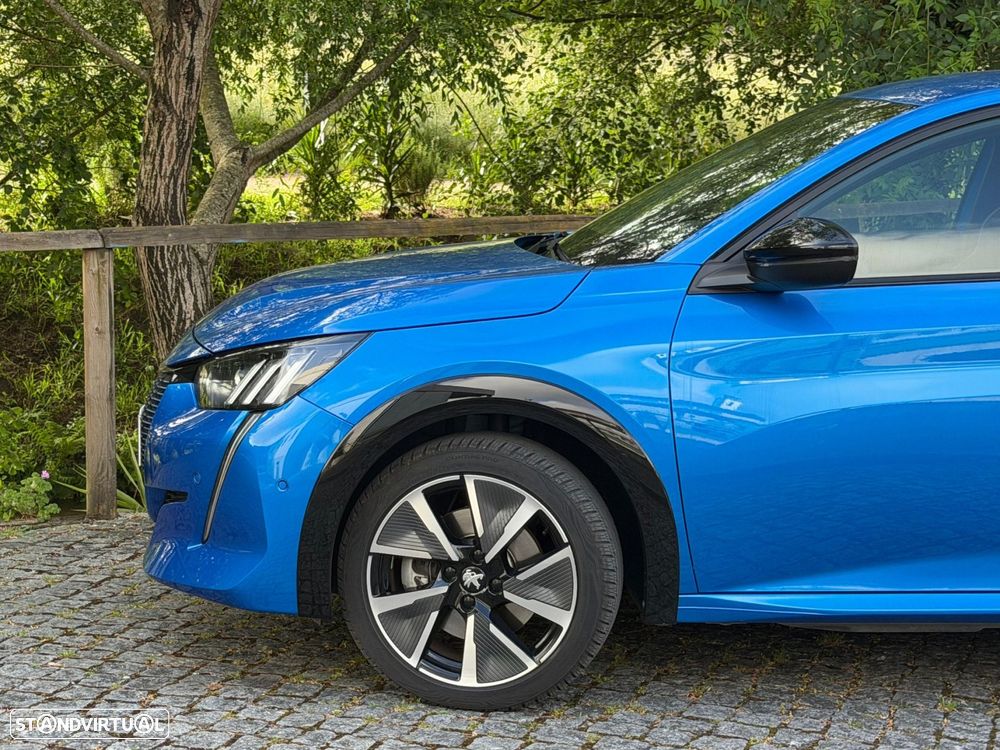 Peugeot e-208 50 kWh GT - 2
