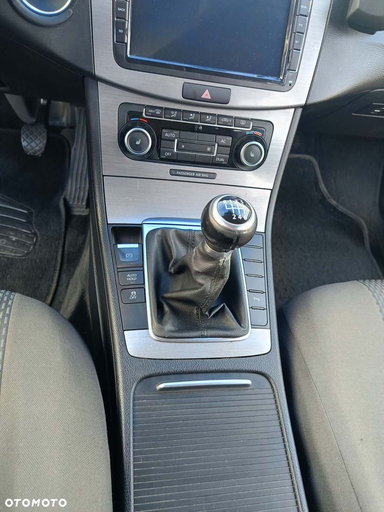 Volkswagen Passat - 23