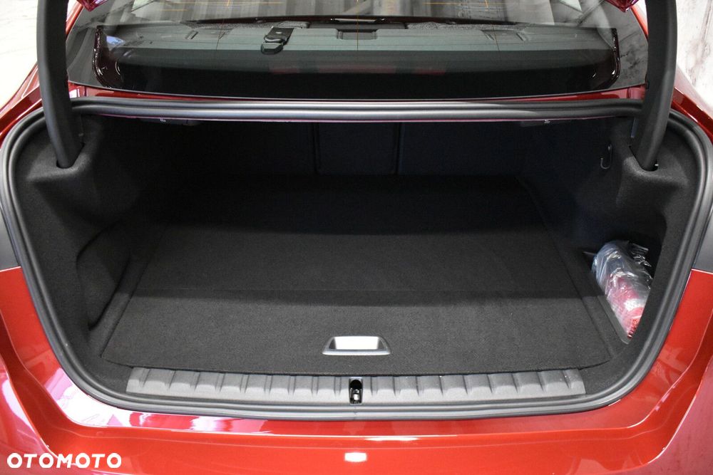 BMW Seria 2 220i mHEV - 19