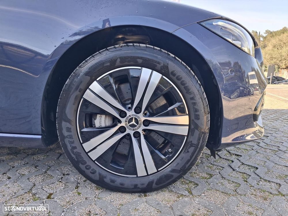 Mercedes-Benz C 300 e Avantgarde - 4