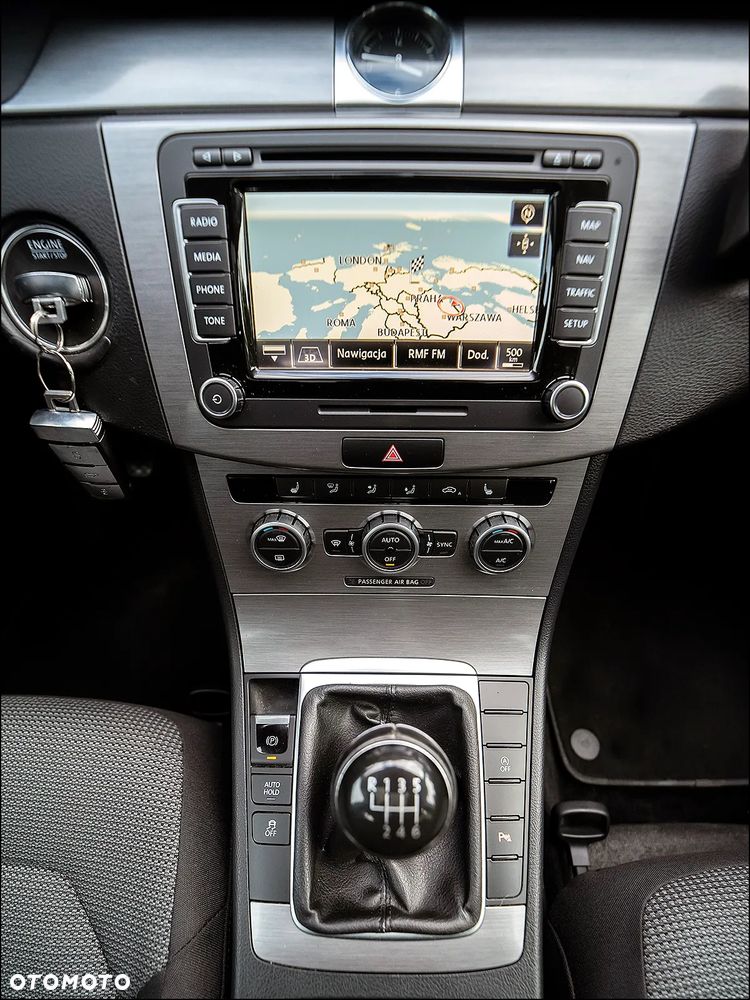 Volkswagen Passat - 29