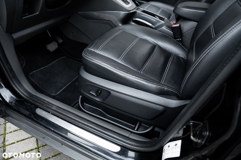 Ford Kuga 2.5 4x4 Titanium - 18