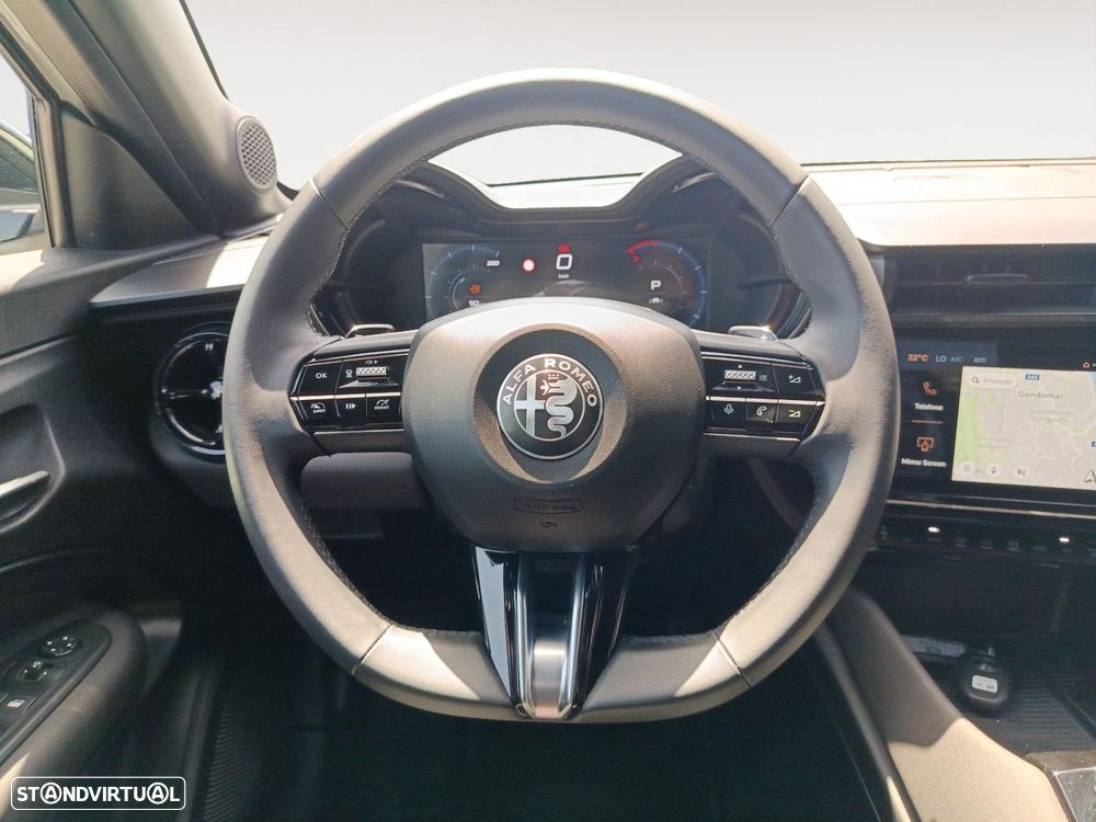 Alfa Romeo Junior 1.2 Speciale eDCT6 - 12