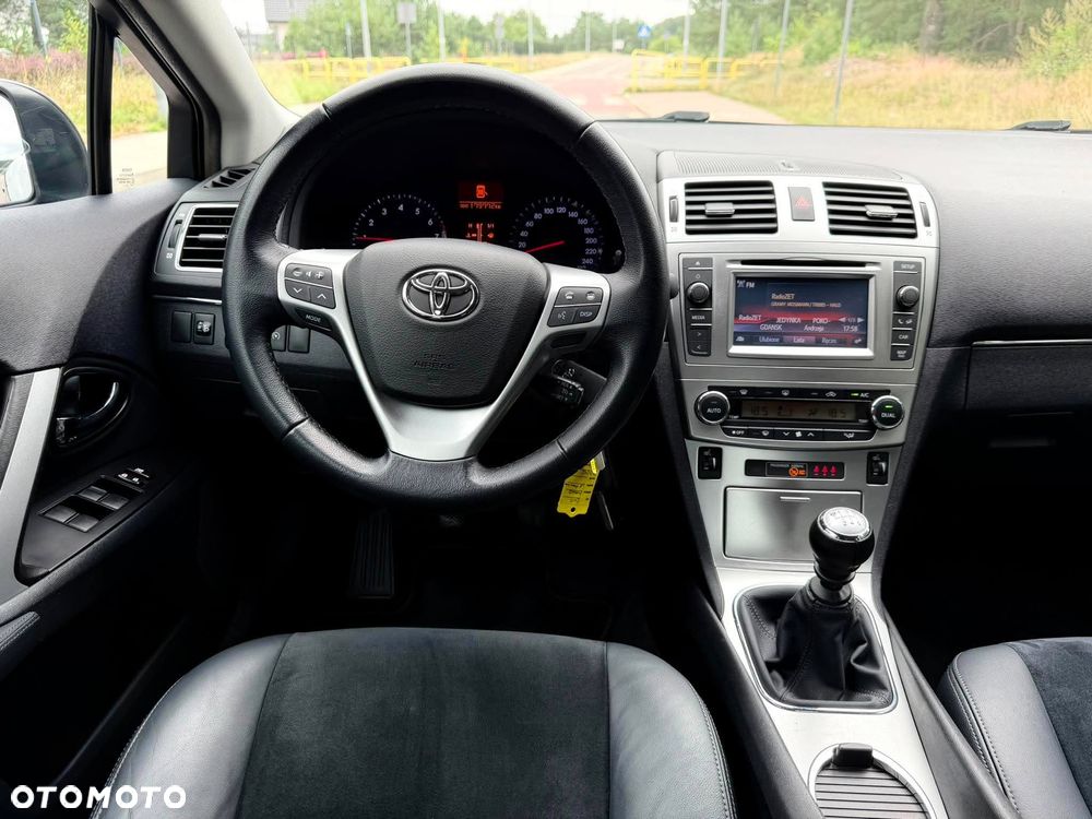 Toyota Avensis 1.8 Executive - 18
