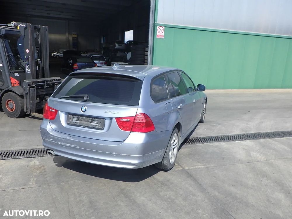Dezmembrez BMW Seria 3 ,E91 ,an 2010 , cod motor N47D20A - 3