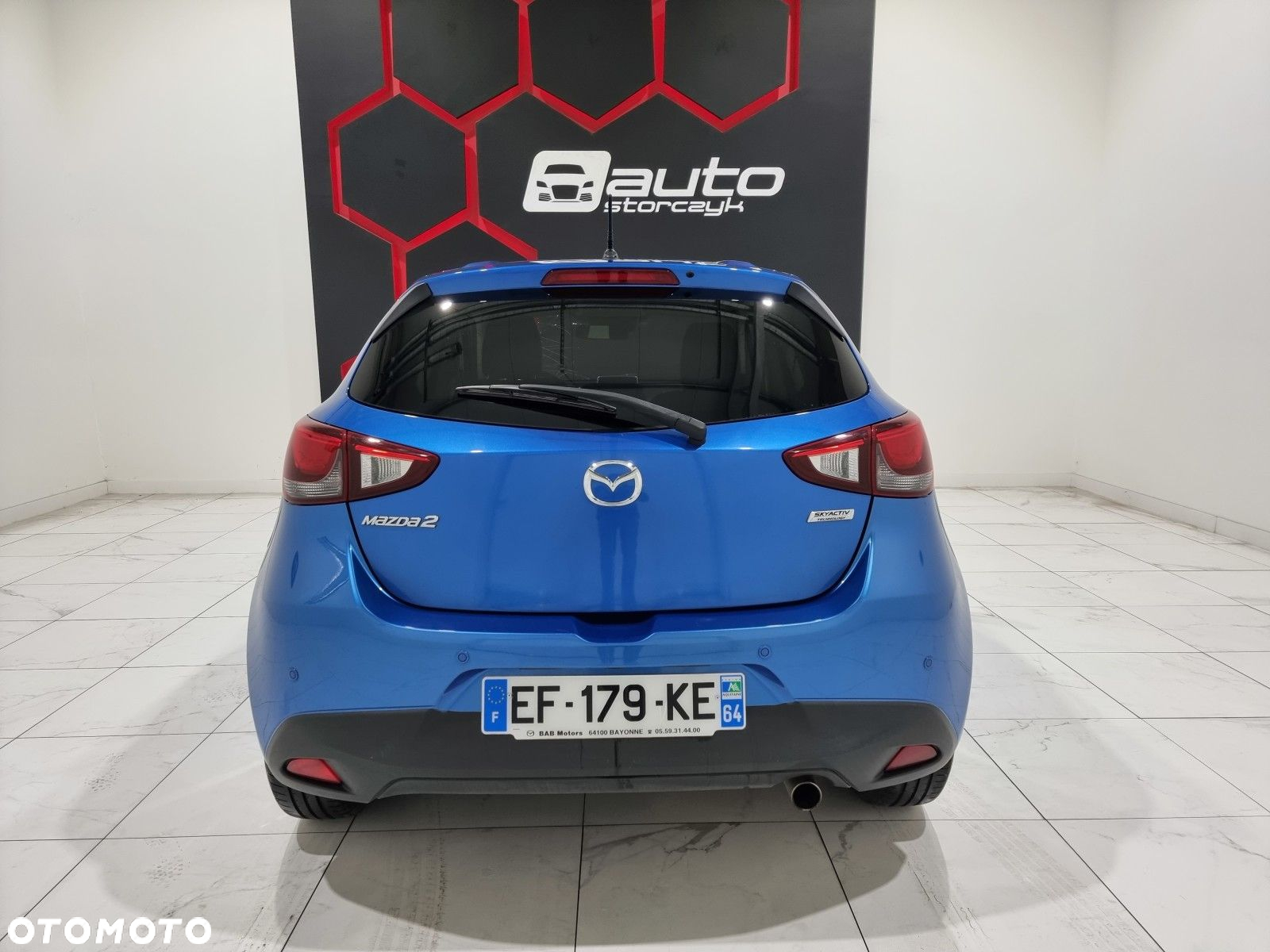Mazda 2 - 5