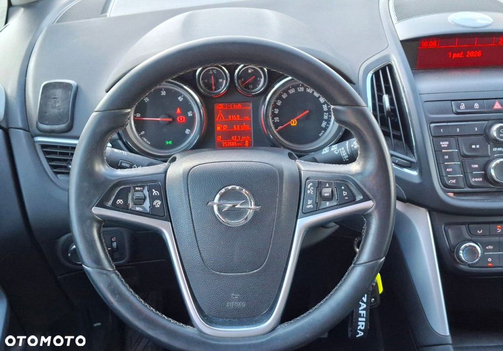 Opel Zafira - 23