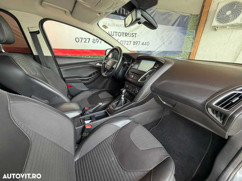 Ford Focus 2.0 TDCI Titanium - 17