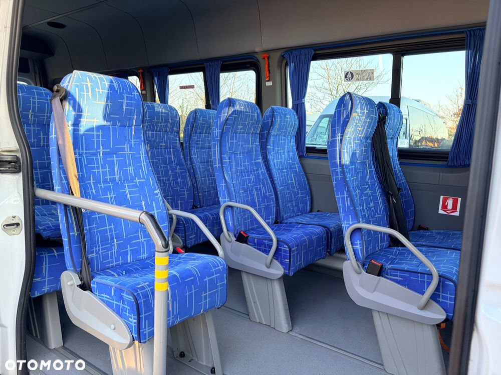 Mercedes-Benz 513 - 7