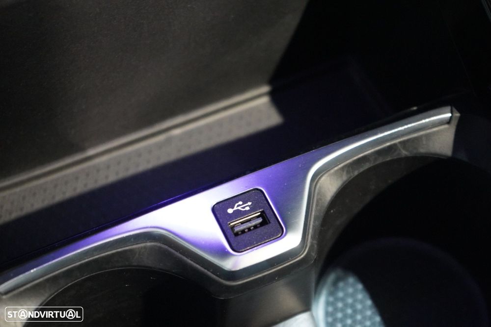 BMW 218 Gran Coupé - 26