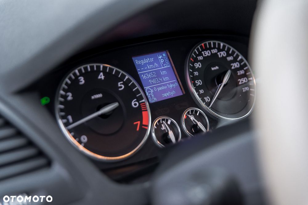Renault Laguna 2.0 Turbo Initiale - 29
