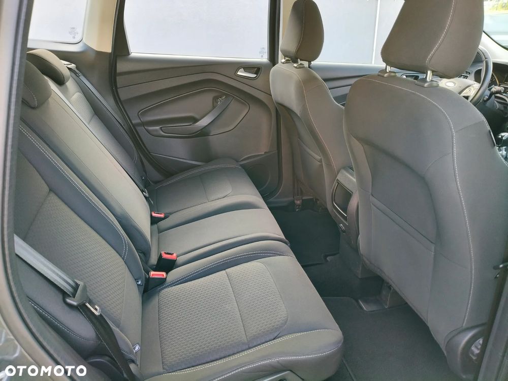 Ford Kuga - 17