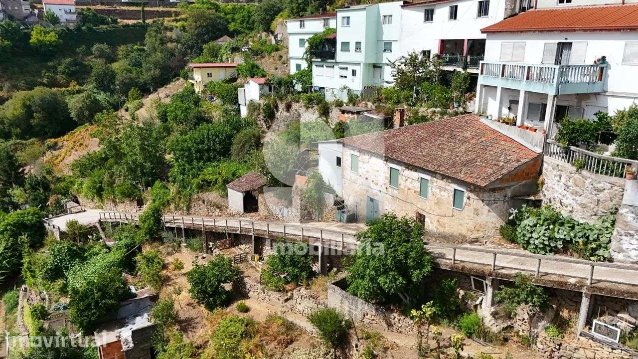 Moradia + Terreno Urbano - Grande imagem: 2/40