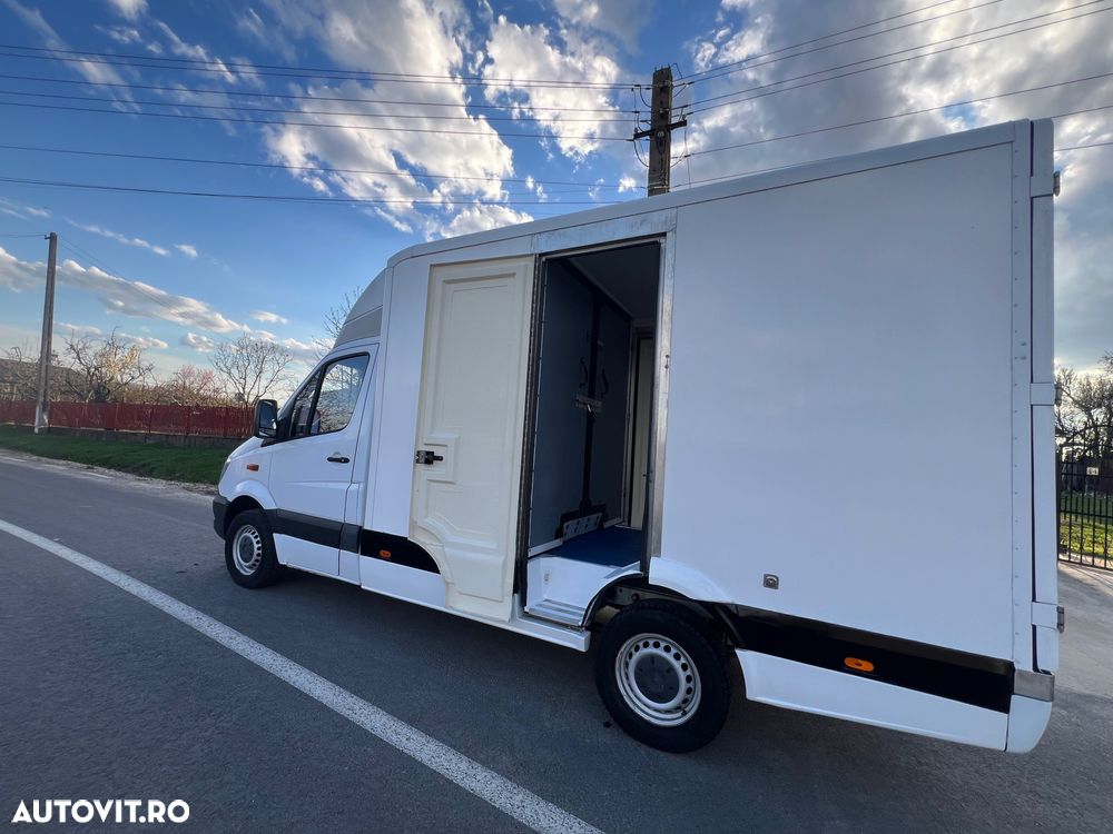 Mercedes-Benz Sprinter - 13