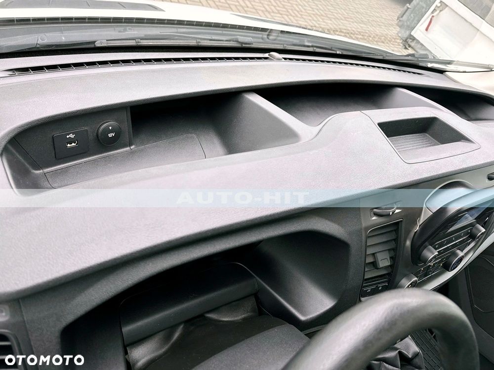 Ford Transit - 25