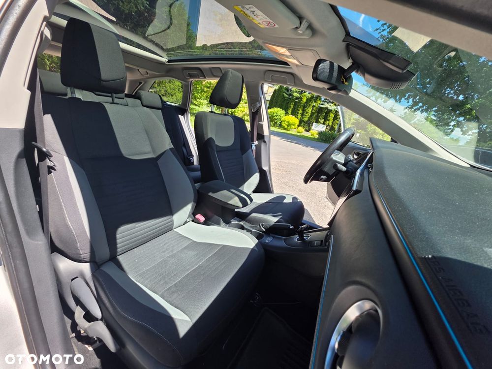 Toyota Auris 1.8 HSD Luna - 23