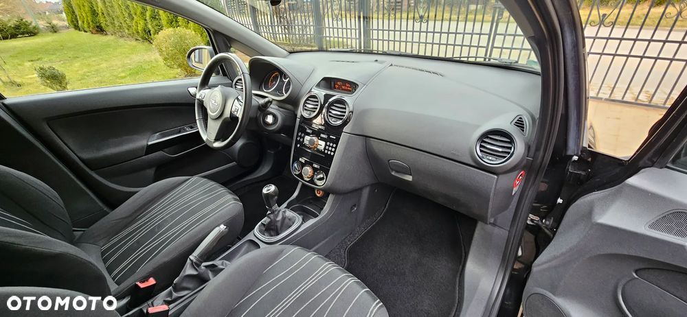 Opel Corsa 1.4 16V Edition 111 Jahre - 8