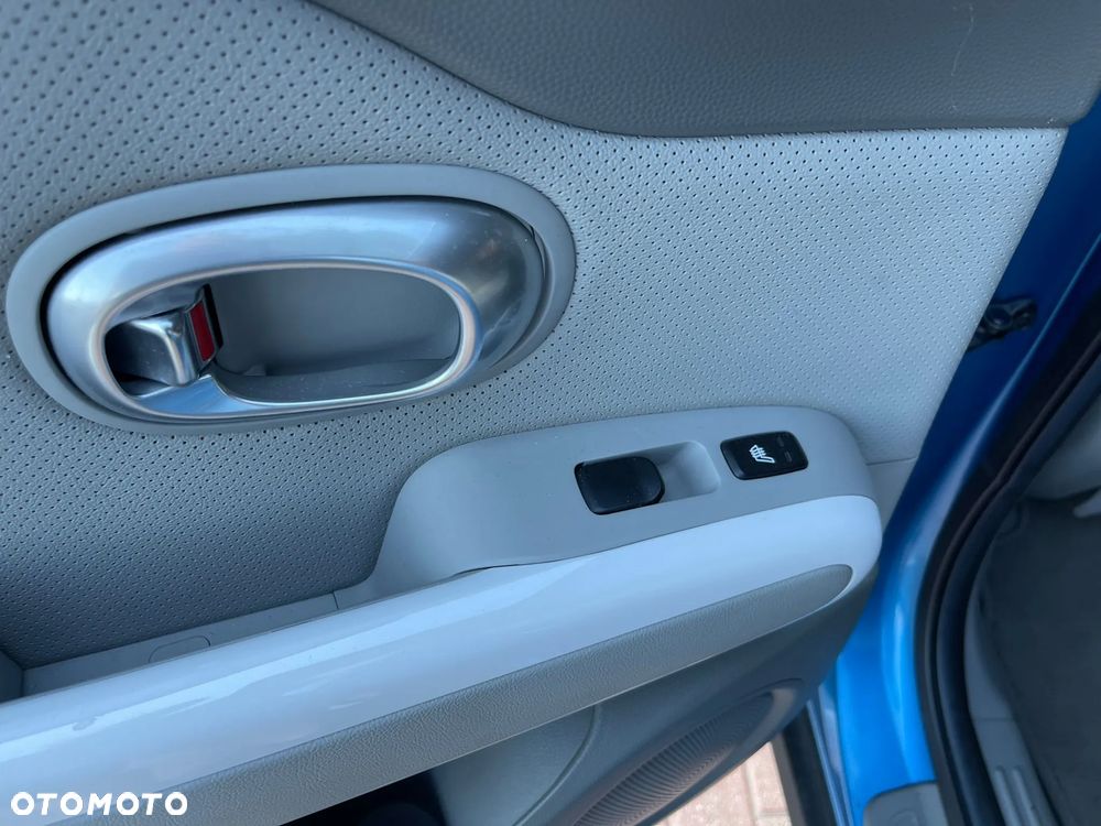 Kia Soul Plug - 27