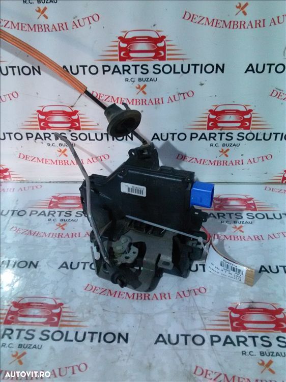 broasca usa dreapta fata audi a8 3.0 tdi an fabr. 2005 - 1
