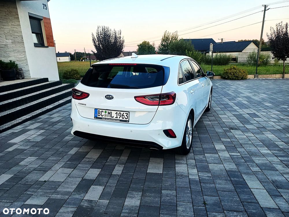 Kia Ceed 1.6 CRDi DCT Spirit - 12