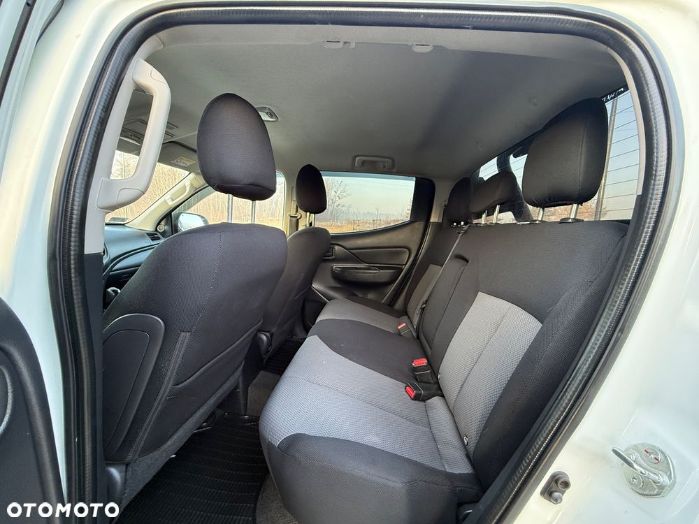 Mitsubishi L200 2.2 d DC Intense - 14