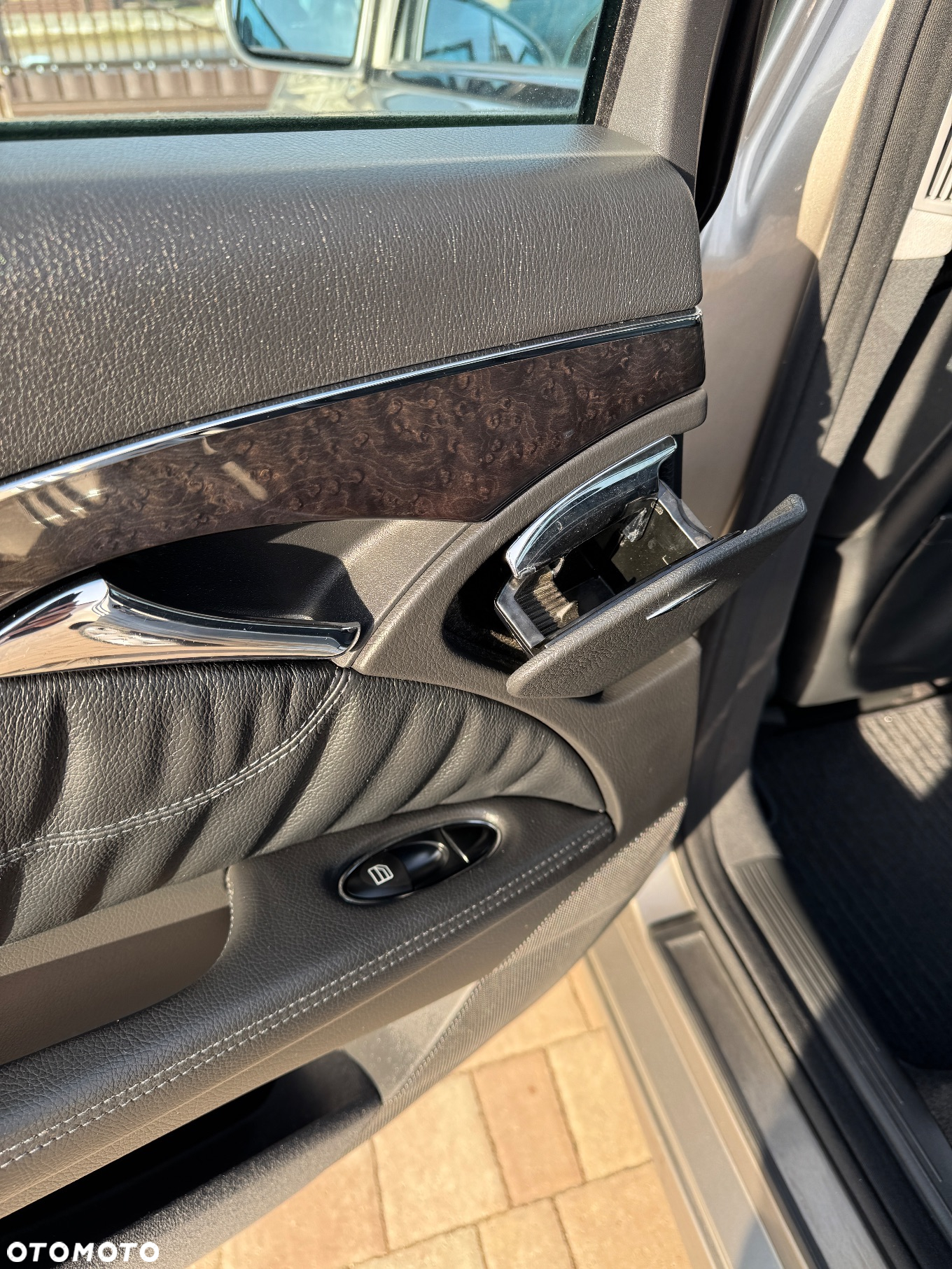 Mercedes-Benz Klasa E 500 4-Matic T Elegance - 26