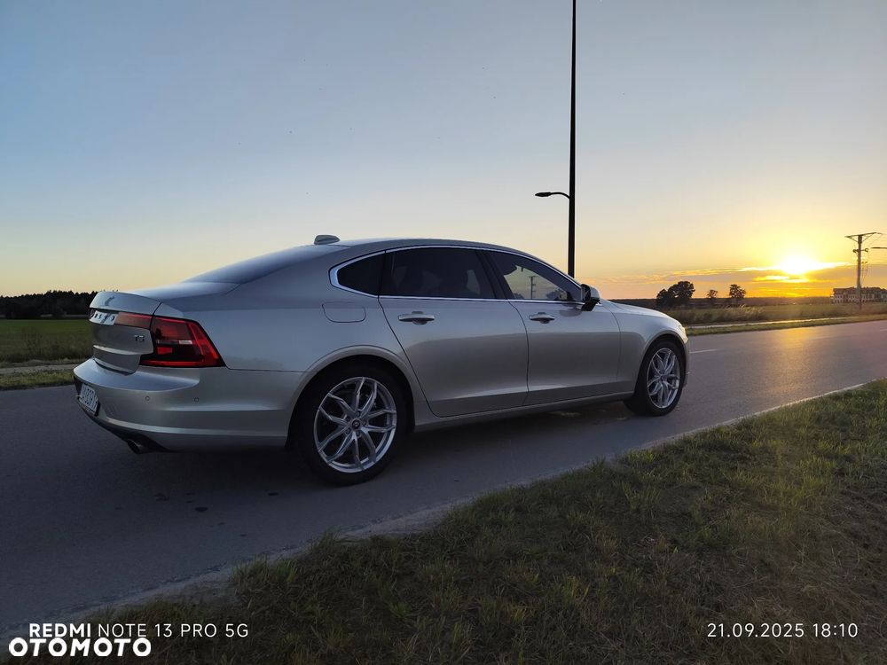 Volvo S90 T5 Geartronic Momentum Pro - 16