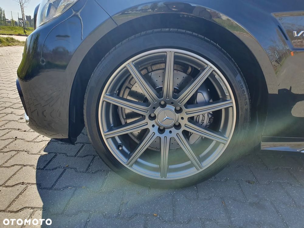 Mercedes-Benz Klasa E 63 AMG S 4-Matic - 12