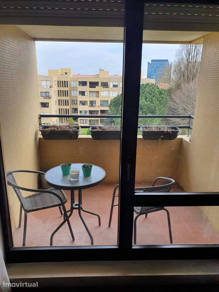 REF#4246 - T3 C/Garagem & Arrumos – À Avenida da Boavista, Porto - Grande imagem: 2/28