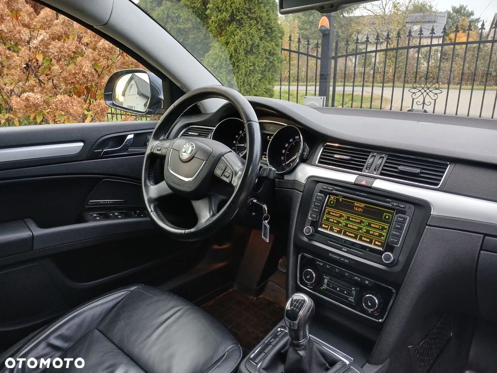 Skoda Superb 2.0 TDI Exclusive - 24