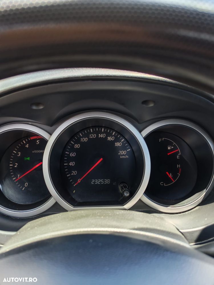 Suzuki Grand Vitara 1.9 DDIS JLX - 14
