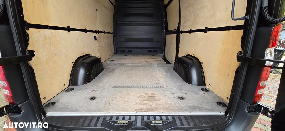 Mercedes-Benz Sprinter - 23