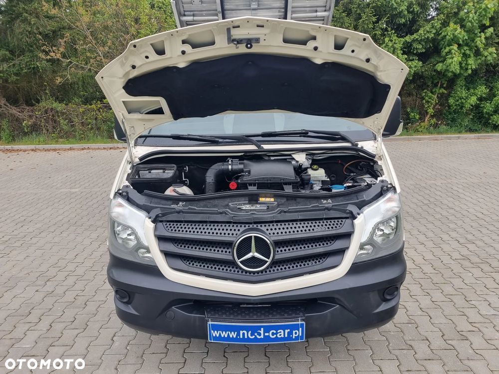 Mercedes-Benz Sprinter - 32