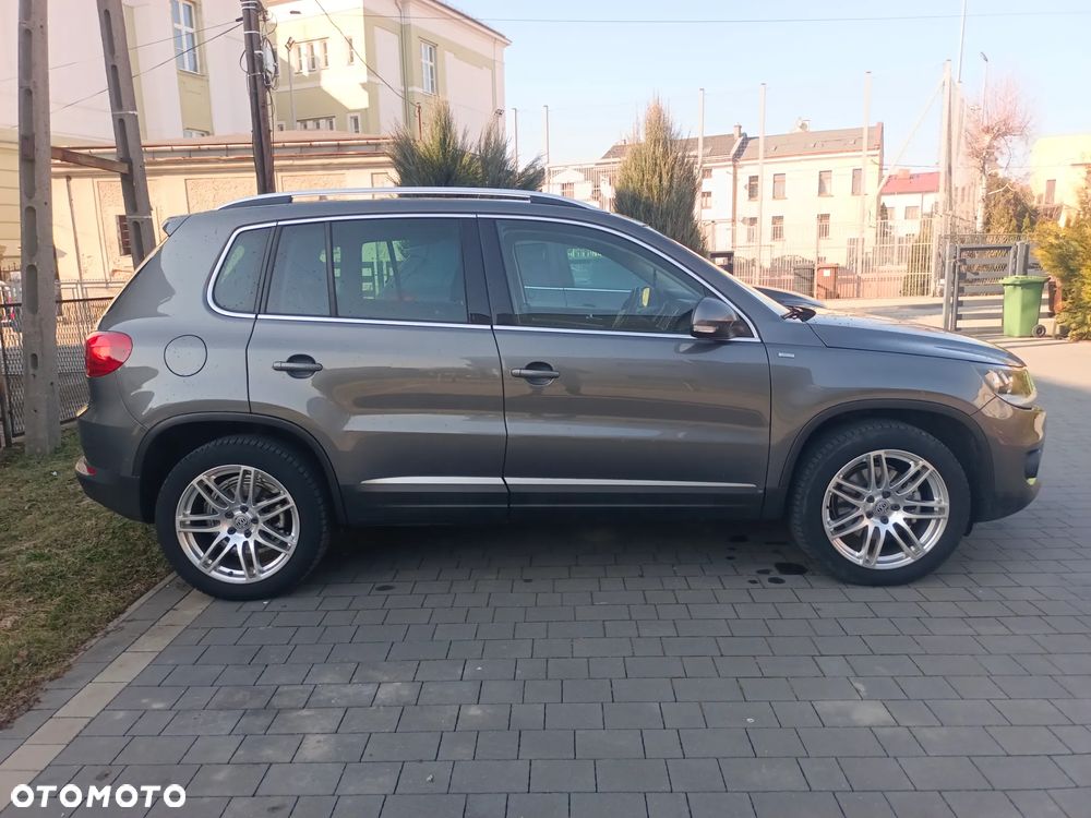Volkswagen Tiguan - 8