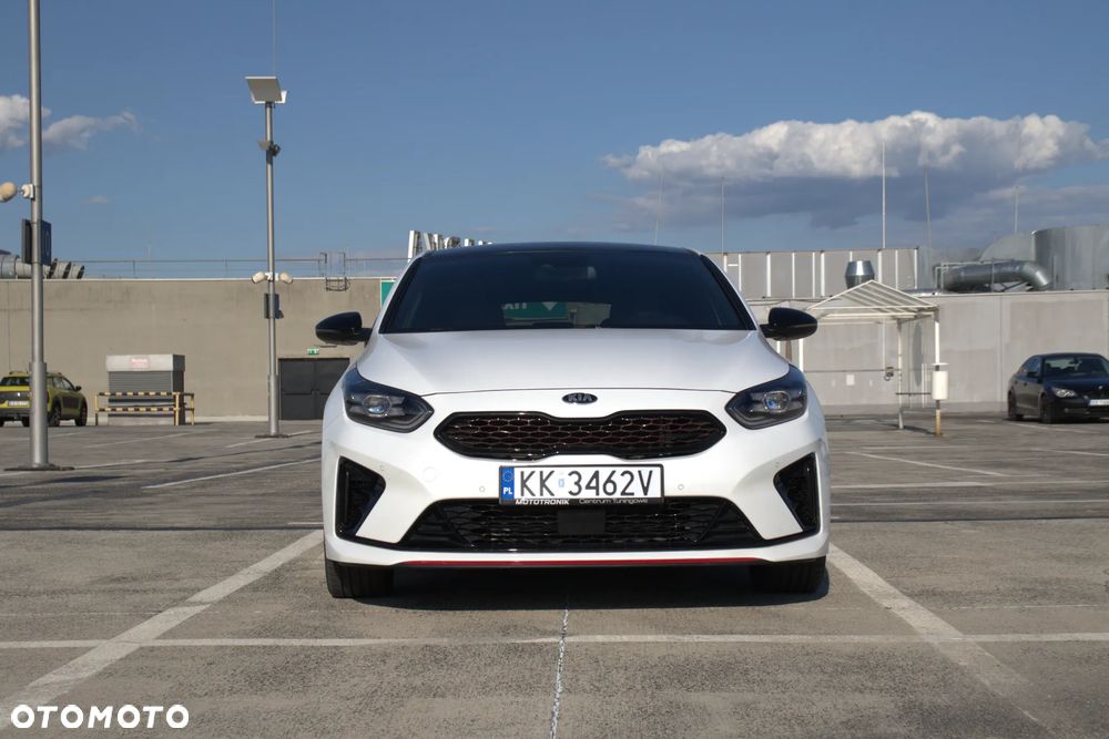 Kia ProCeed 1.6 T-GDI GT DCT - 3