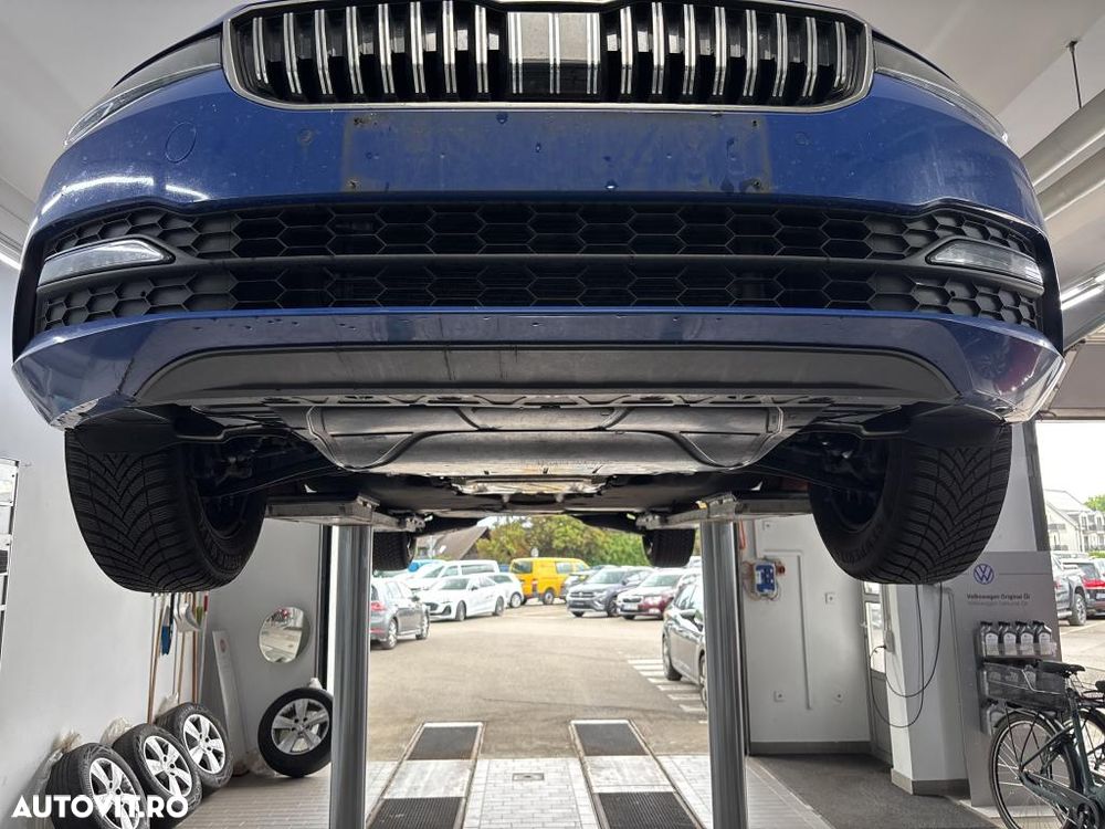 Skoda Superb 2.0 TDI DSG Ambition - 19