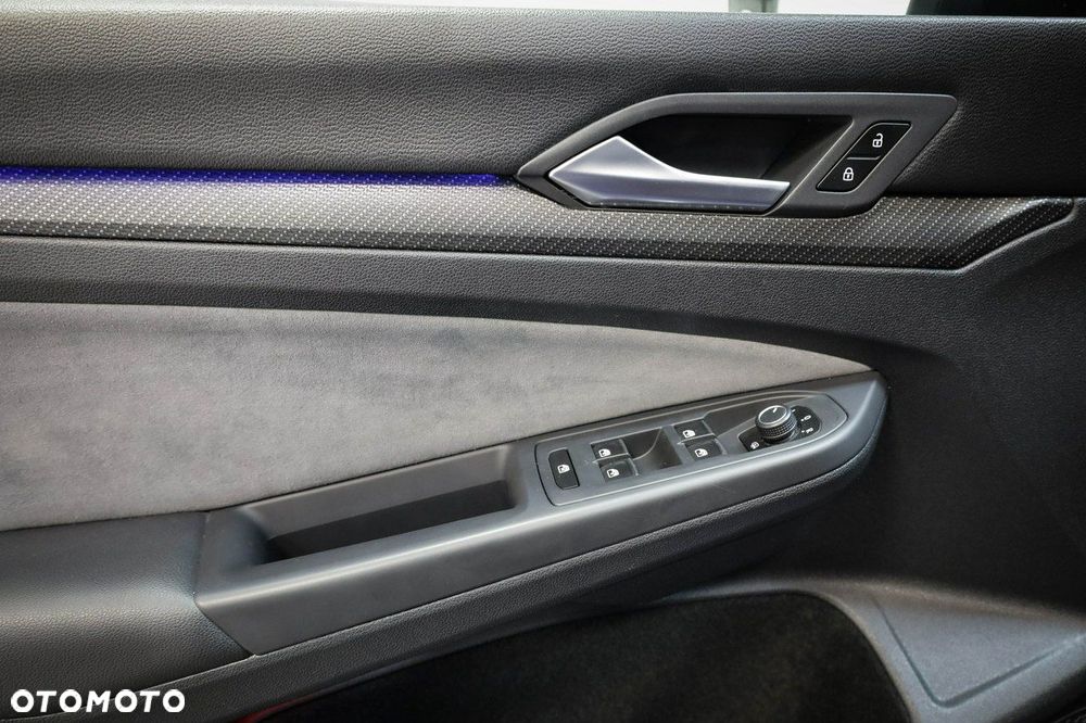 Volkswagen Golf VIII 2.0 TSI 4Motion R DSG - 18