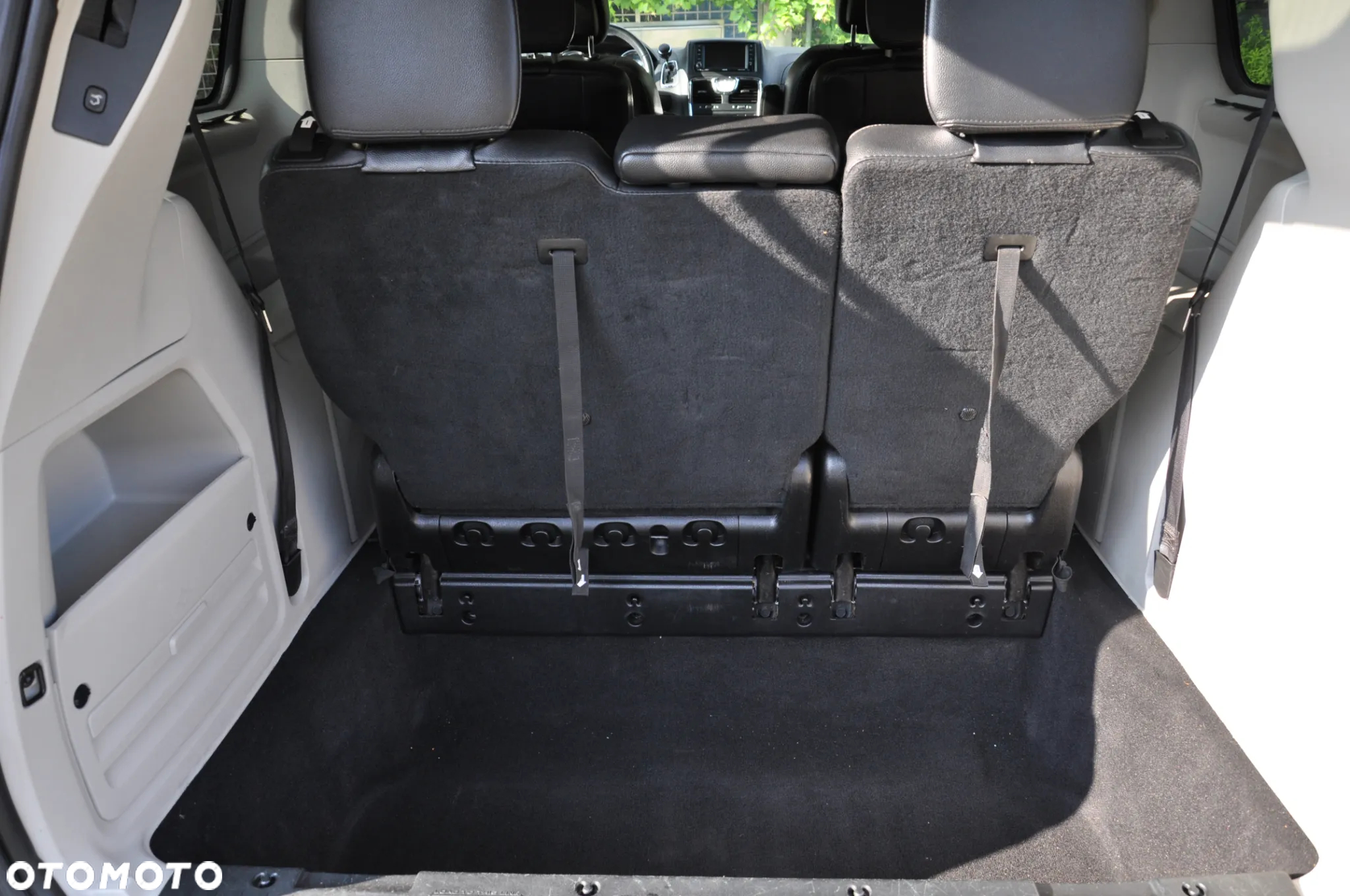 Chrysler Town & Country 3.6 Touring - 33