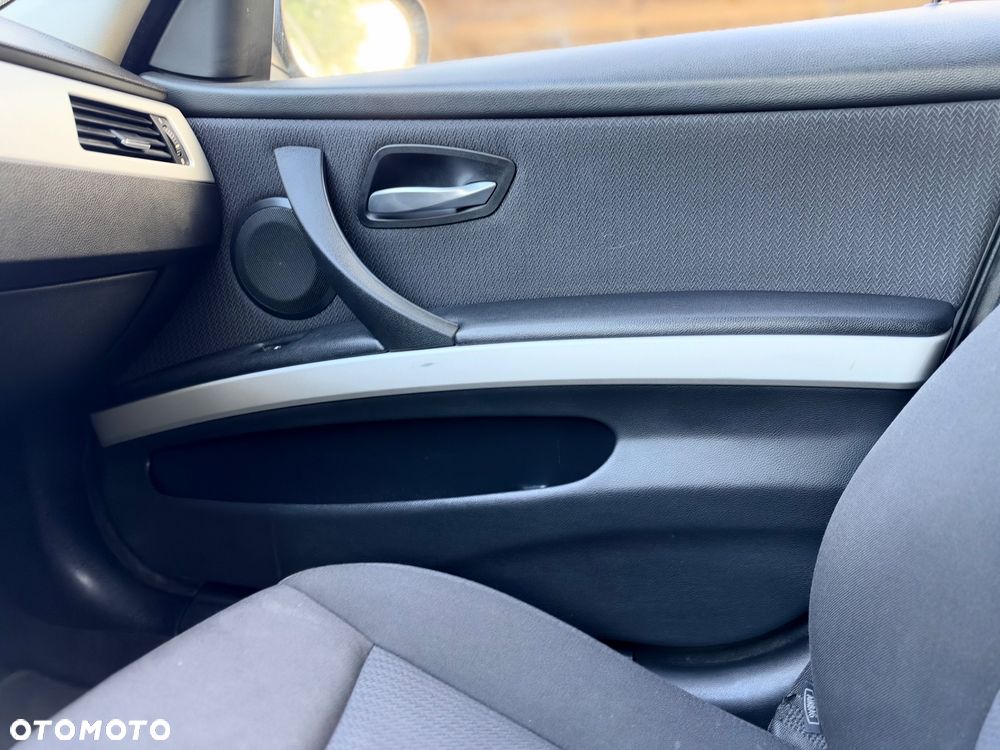 BMW Seria 3 - 24