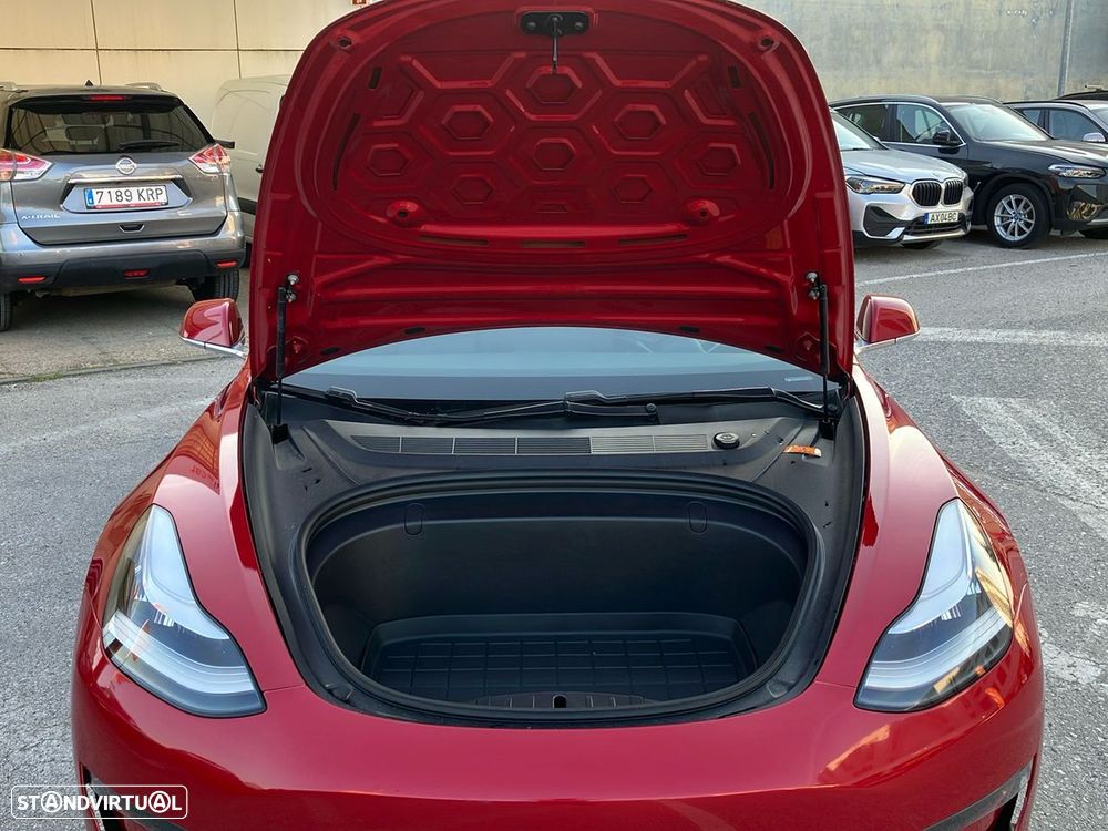 Tesla Model 3 - 10