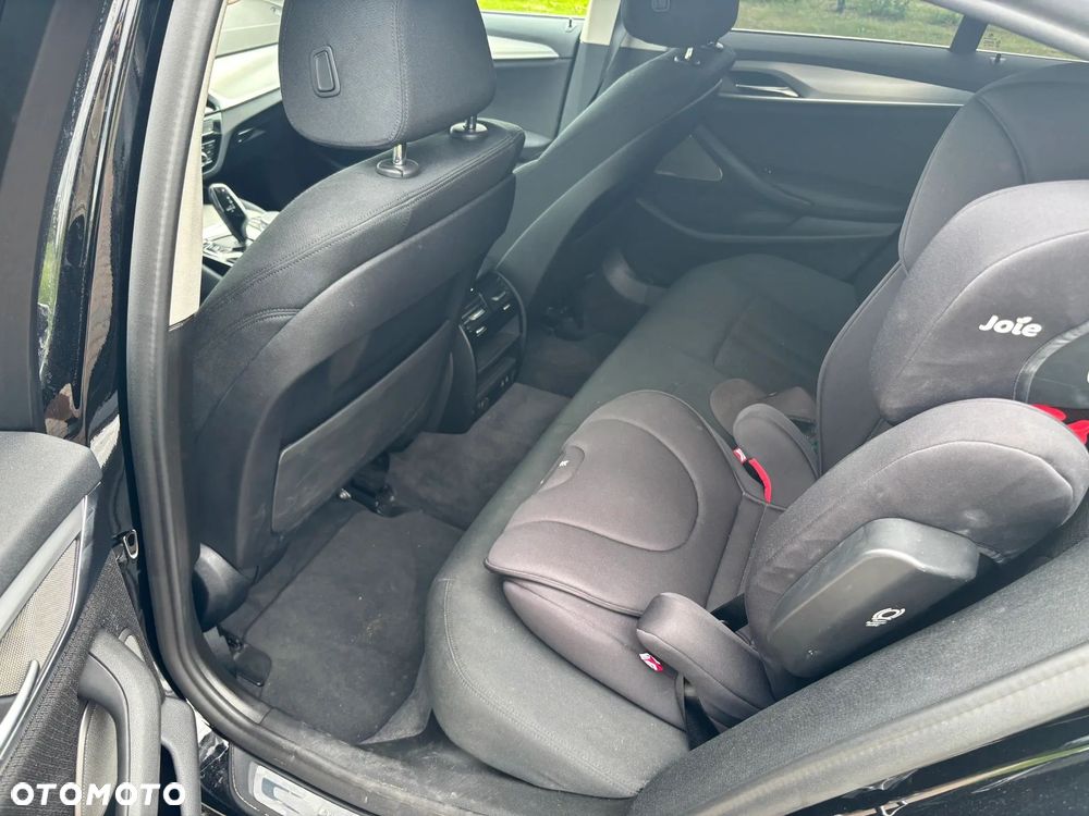 BMW Seria 5 530i xDrive Luxury Line sport - 14